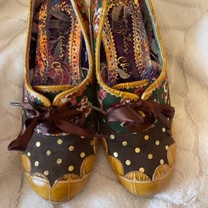 Rare*** Irregular Choice 41/10***